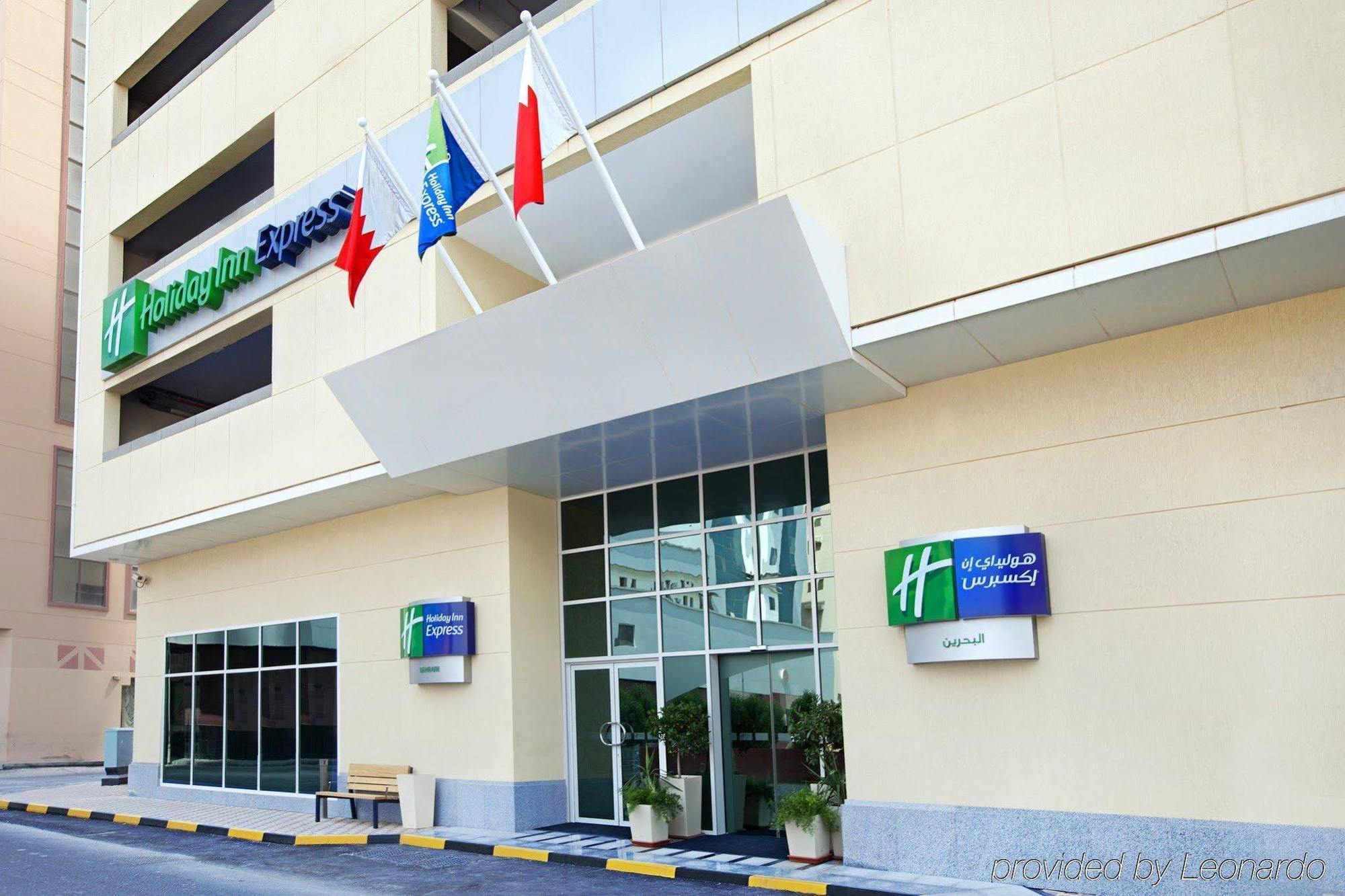 Holiday Bahrain Hotel Manama Exteriör bild