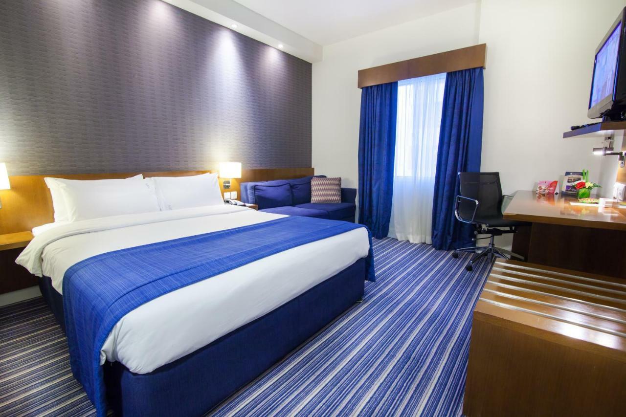 Holiday Bahrain Hotel Manama Exteriör bild