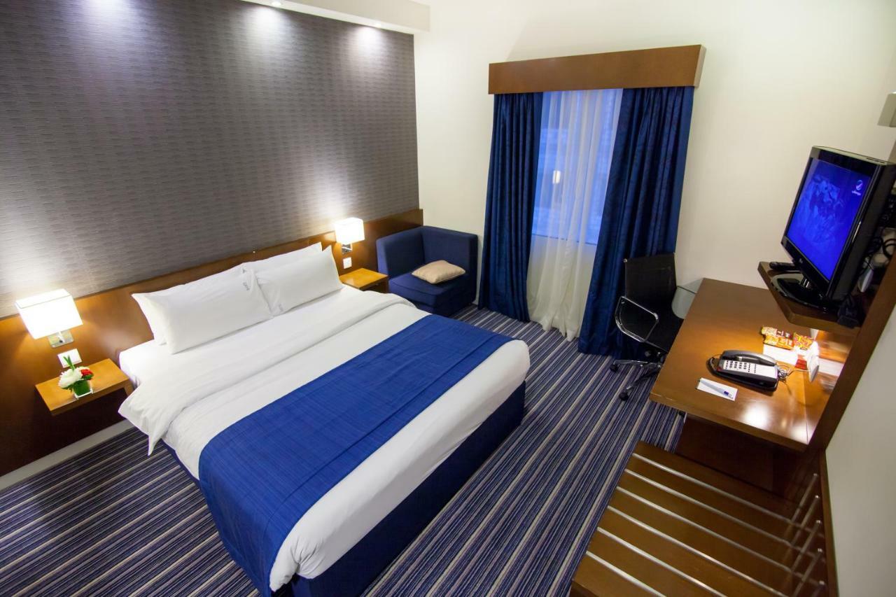 Holiday Bahrain Hotel Manama Exteriör bild